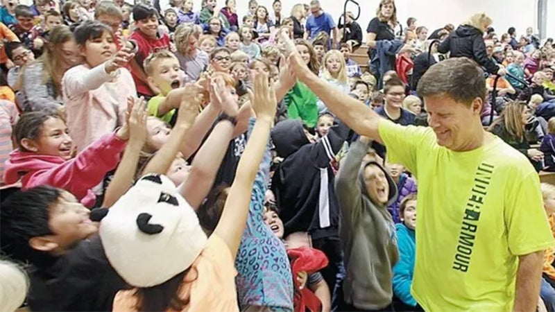 One-man volleyball team to speak at area schools